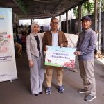 AXA Mandiri Serahkan Hewan Kurban
